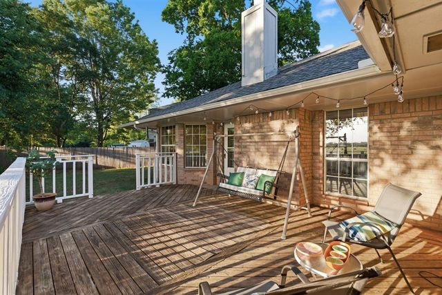 500 Gyrfalcon Drive, Norman, OK 73072