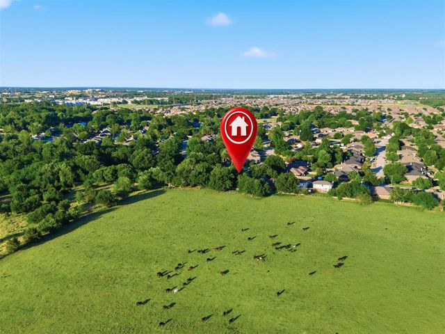 500 Gyrfalcon Drive, Norman, OK 73072