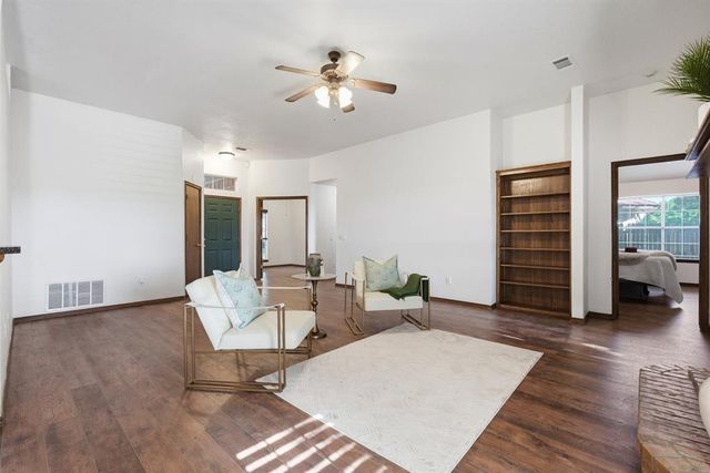 500 Gyrfalcon Drive, Norman, OK 73072