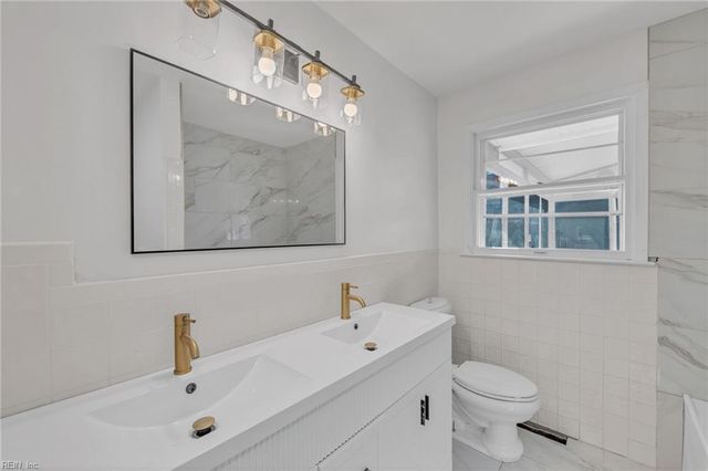 225 Telford DR, Newport News, VA 23602