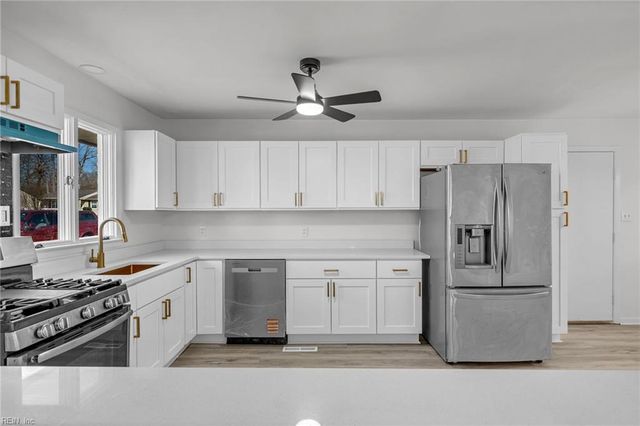 225 Telford DR, Newport News, VA 23602