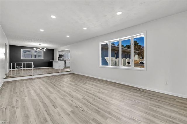 225 Telford DR, Newport News, VA 23602