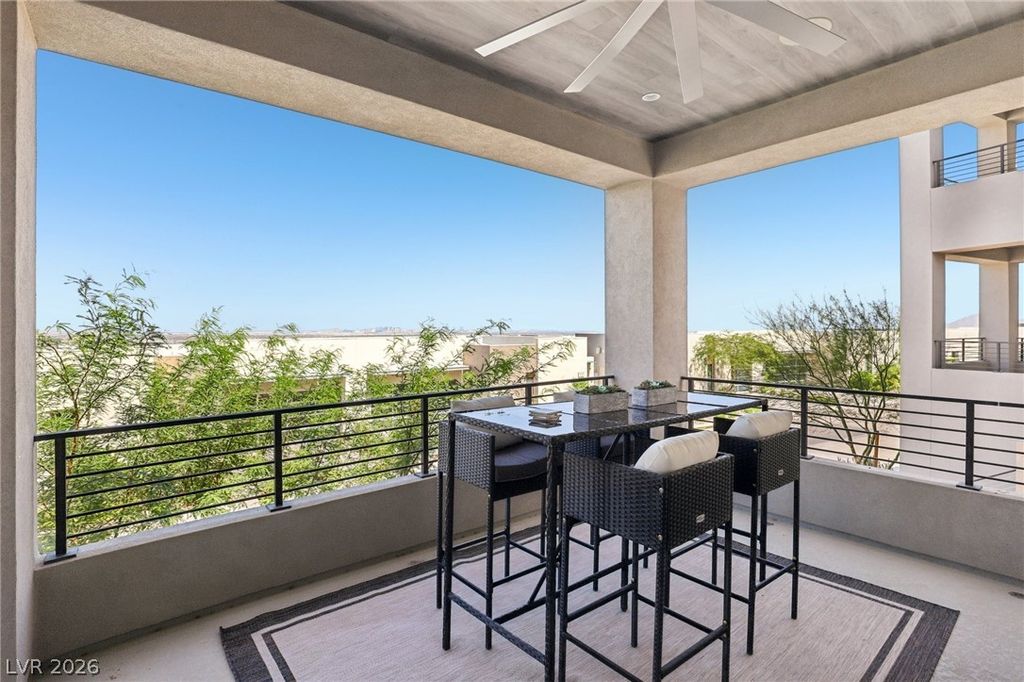 Image 14 of property listing at 426 Tranquil Peak Court, Henderson, NV 89012