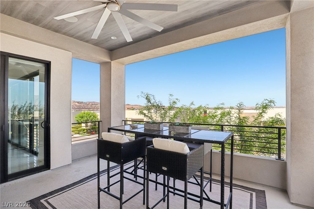 Image 15 of property listing at 426 Tranquil Peak Court, Henderson, NV 89012