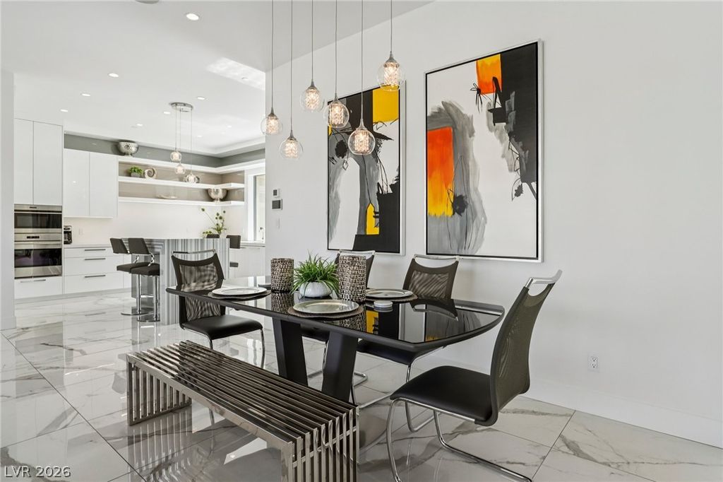 Image 19 of property listing at 426 Tranquil Peak Court, Henderson, NV 89012