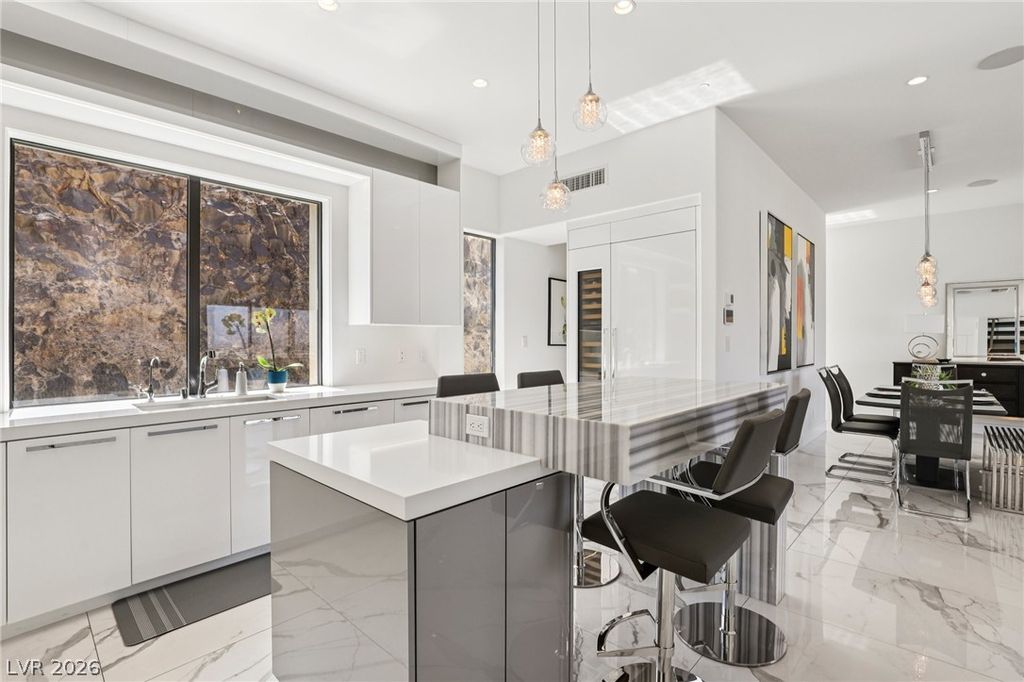 Image 25 of property listing at 426 Tranquil Peak Court, Henderson, NV 89012