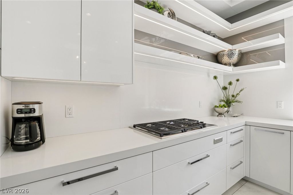 Image 28 of property listing at 426 Tranquil Peak Court, Henderson, NV 89012