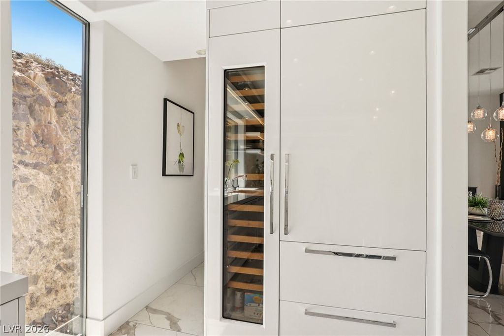 Image 32 of property listing at 426 Tranquil Peak Court, Henderson, NV 89012