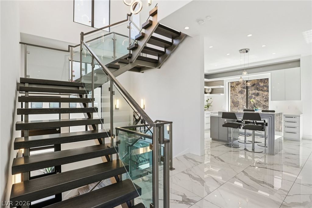 Image 33 of property listing at 426 Tranquil Peak Court, Henderson, NV 89012