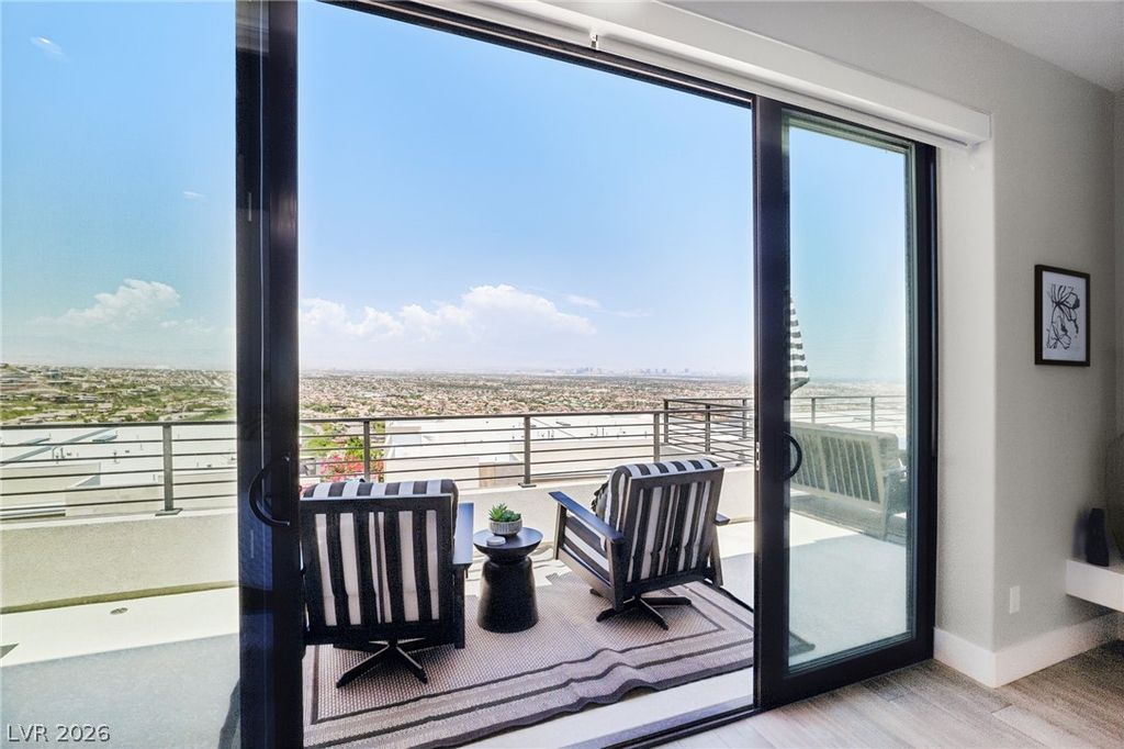 Image 35 of property listing at 426 Tranquil Peak Court, Henderson, NV 89012