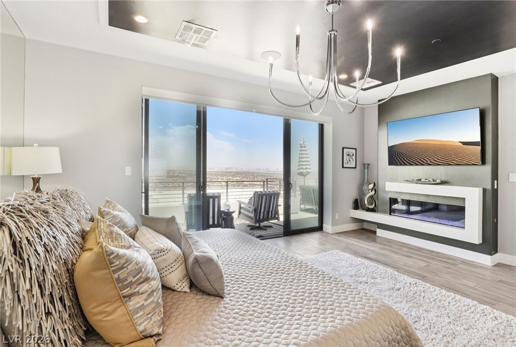 Image 36 of property listing at 426 Tranquil Peak Court, Henderson, NV 89012