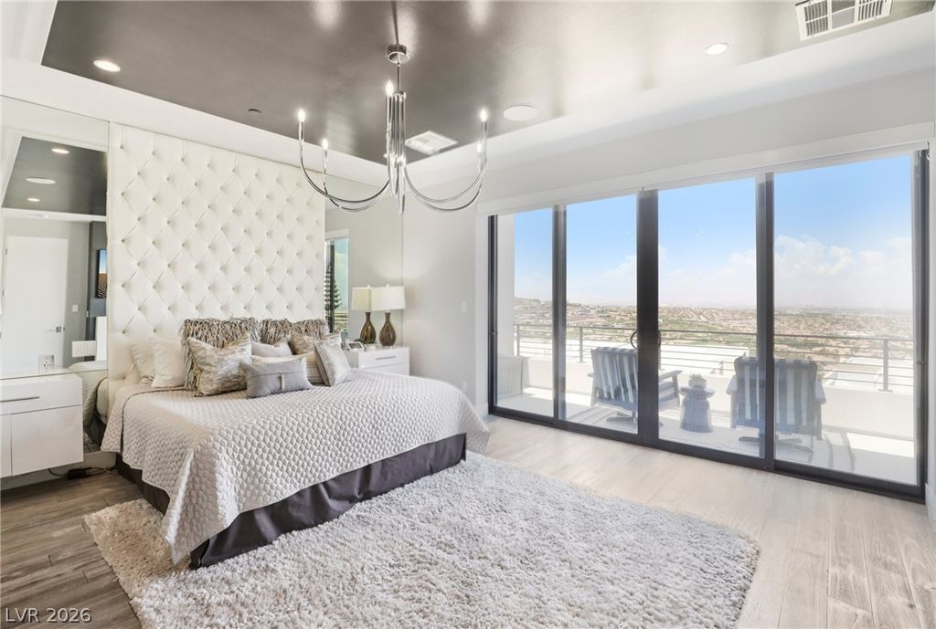 Image 37 of property listing at 426 Tranquil Peak Court, Henderson, NV 89012