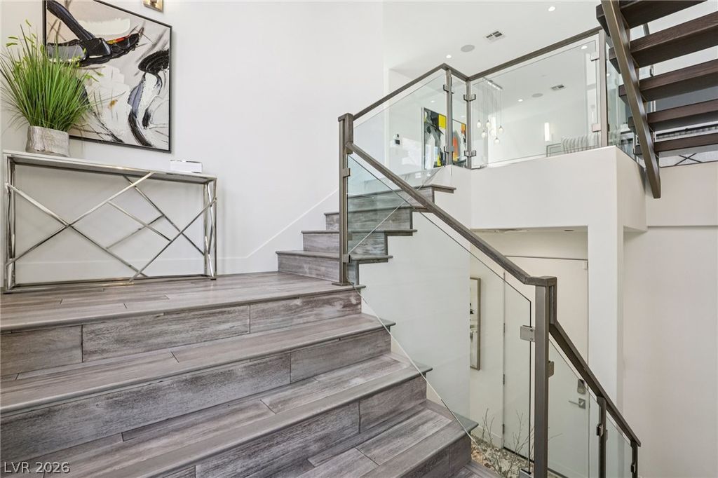 Image 52 of property listing at 426 Tranquil Peak Court, Henderson, NV 89012