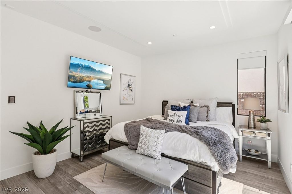 Image 54 of property listing at 426 Tranquil Peak Court, Henderson, NV 89012