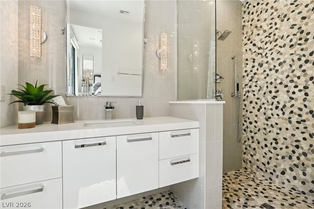 Image 63 of property listing at 426 Tranquil Peak Court, Henderson, NV 89012