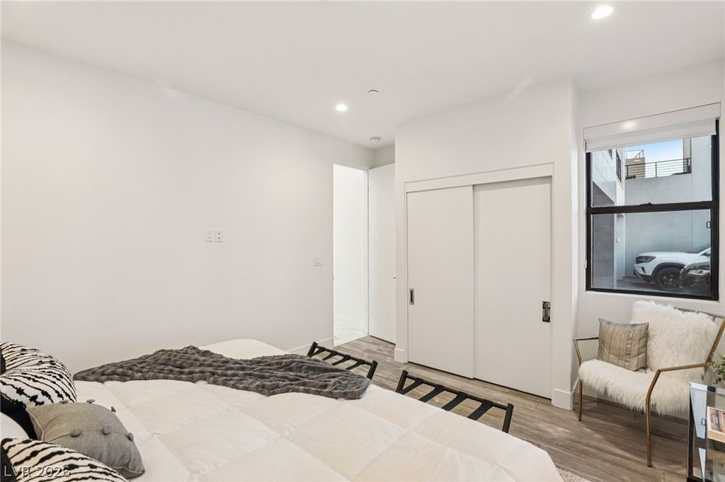 Image 66 of property listing at 426 Tranquil Peak Court, Henderson, NV 89012