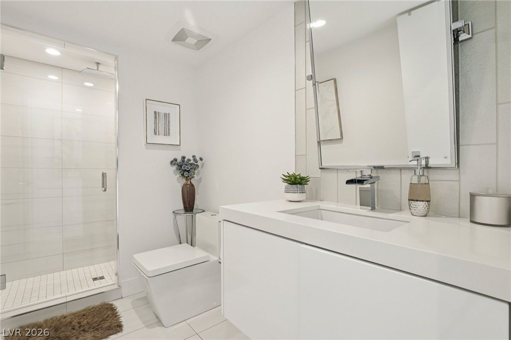 Image 67 of property listing at 426 Tranquil Peak Court, Henderson, NV 89012