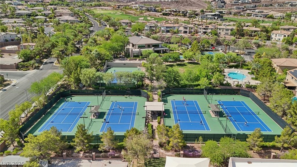 Image 75 of property listing at 426 Tranquil Peak Court, Henderson, NV 89012