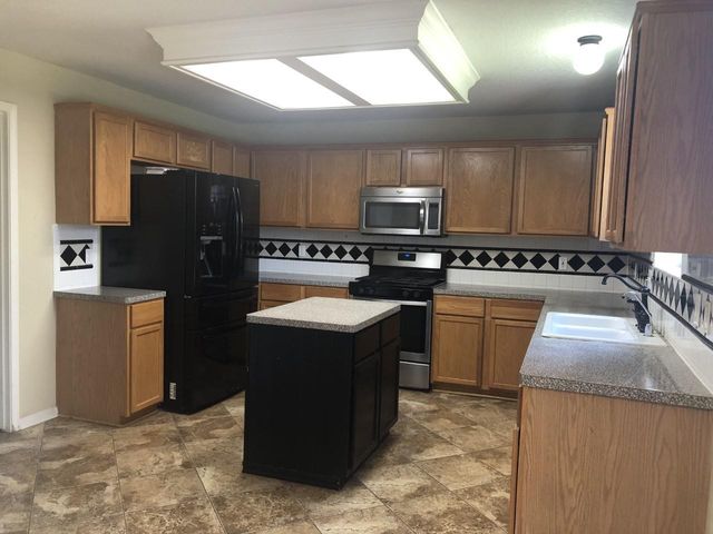 2110 Highland Bay Court, Katy, TX 77450
