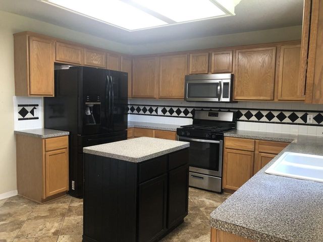 2110 Highland Bay Court, Katy, TX 77450