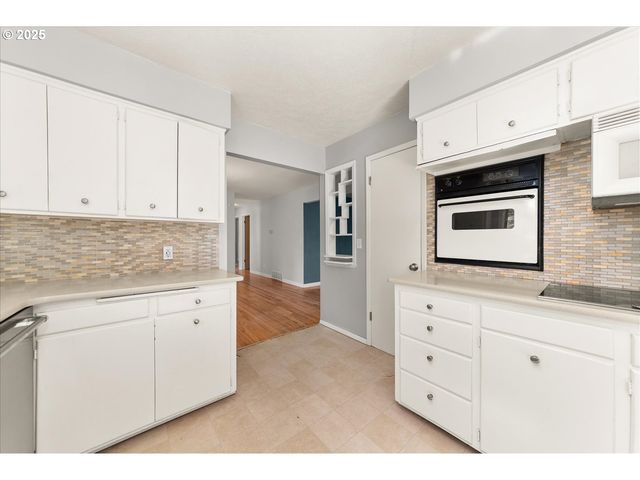 1110 E 28th Ave, Spokane, WA 99203