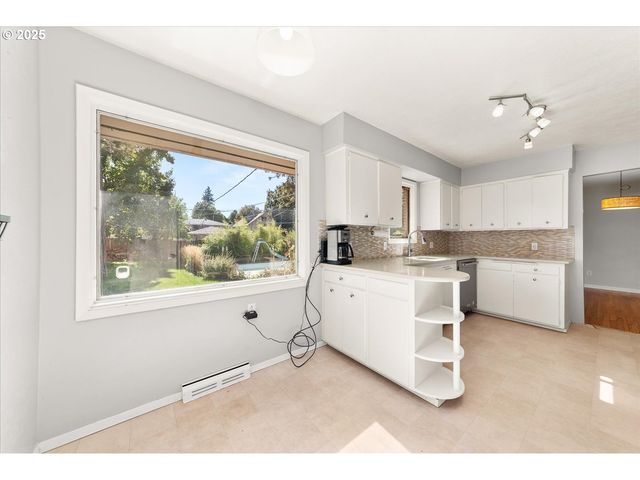 1110 E 28th Ave, Spokane, WA 99203