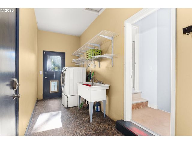 1110 E 28th Ave, Spokane, WA 99203