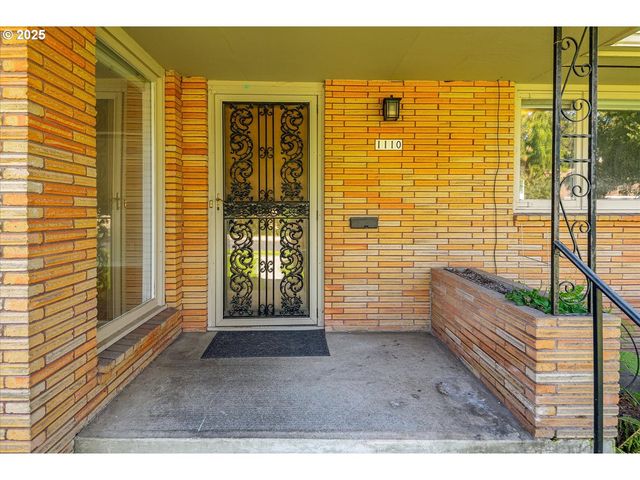 1110 E 28th Ave, Spokane, WA 99203