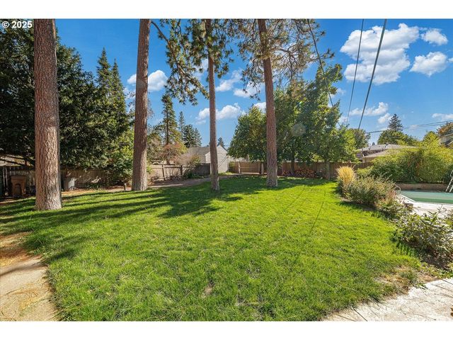 1110 E 28th Ave, Spokane, WA 99203