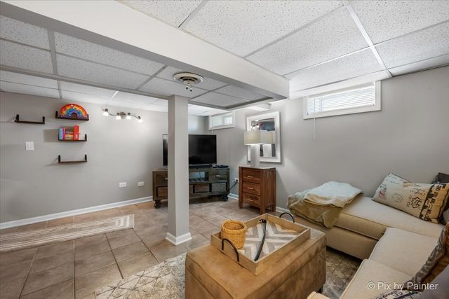 72 W Irving Park Road, Roselle, IL 60172