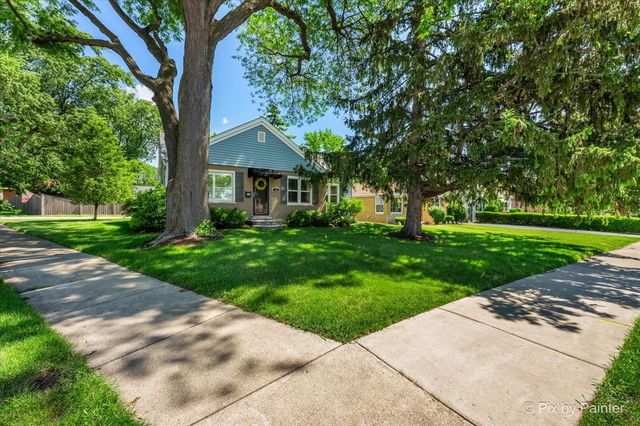 72 W Irving Park Road, Roselle, IL 60172