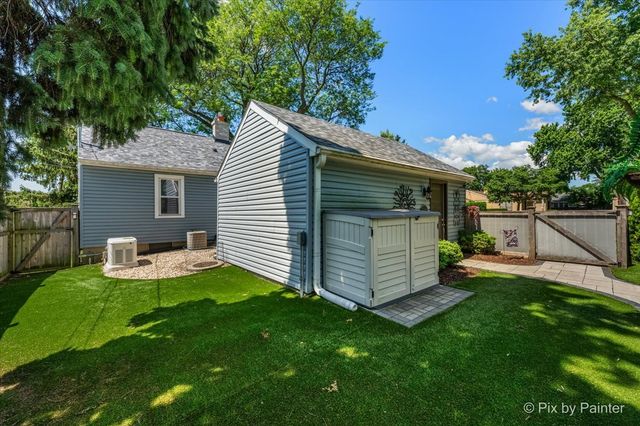 72 W Irving Park Road, Roselle, IL 60172