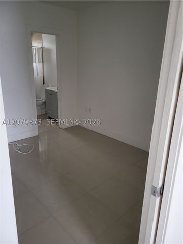7725 Carlyle Ave 9, Miami Beach, FL 33141