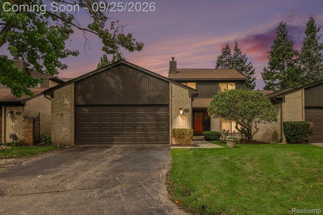 4190 WABEEK LAKE Drive S, West Bloomfield Charter Township, MI 48302