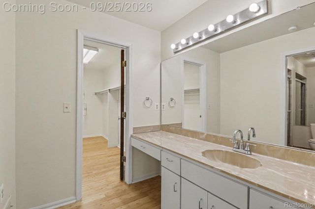 4190 WABEEK LAKE Drive S, West Bloomfield Charter Township, MI 48302