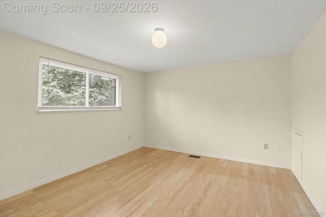 4190 WABEEK LAKE Drive S, West Bloomfield Charter Township, MI 48302