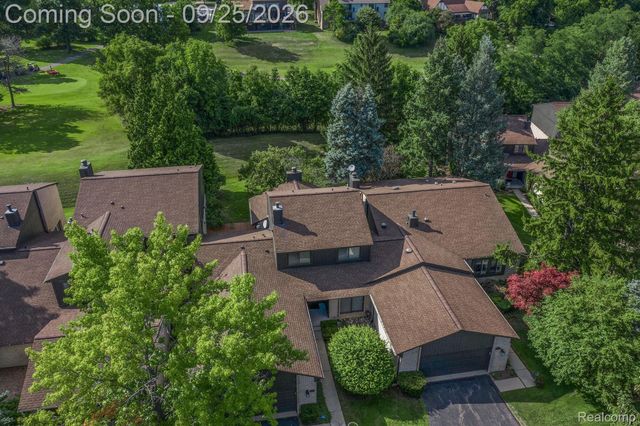 4190 WABEEK LAKE Drive S, West Bloomfield Charter Township, MI 48302