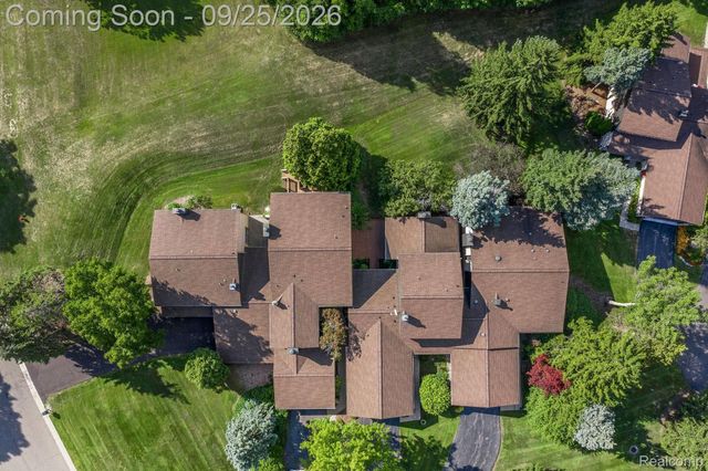 4190 WABEEK LAKE Drive S, West Bloomfield Charter Township, MI 48302