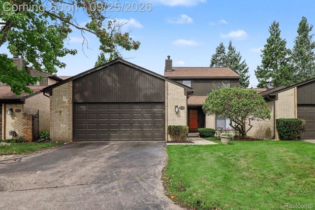 4190 WABEEK LAKE Drive S, West Bloomfield Charter Township, MI 48302