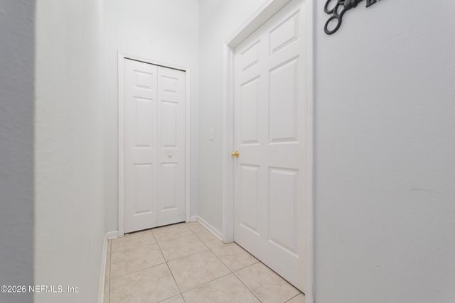 7060 DEER LODGE Circle 112, Jacksonville, FL 32256