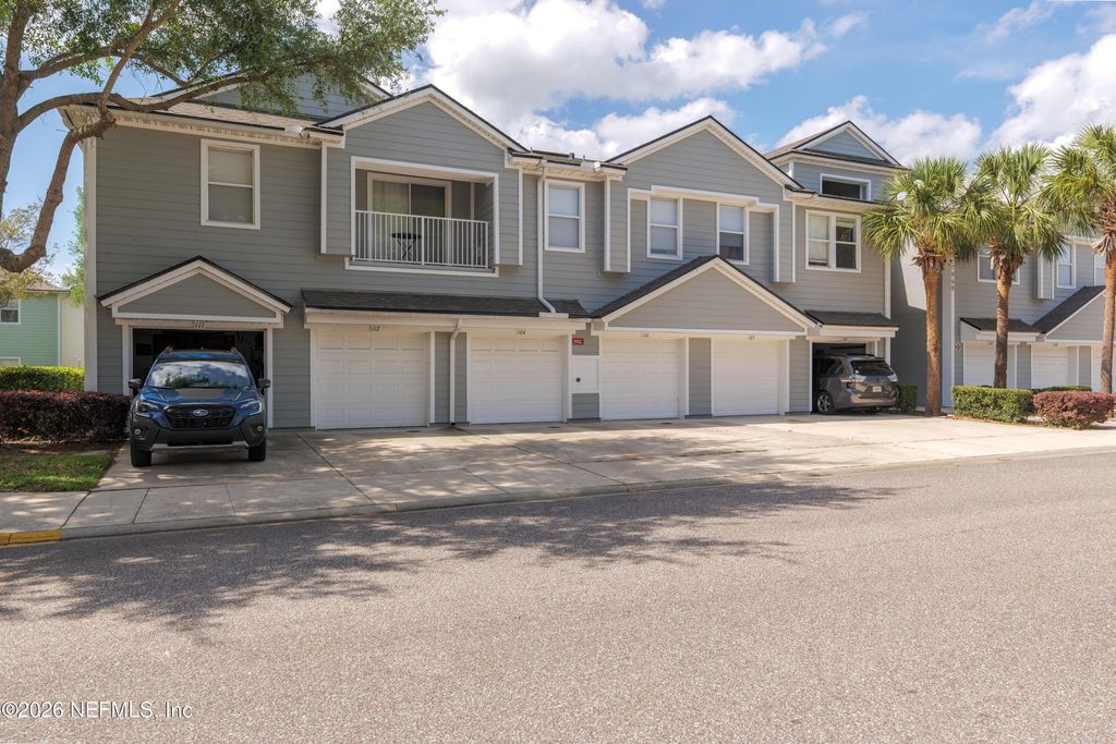 7060 DEER LODGE Circle 112, Jacksonville, FL 32256