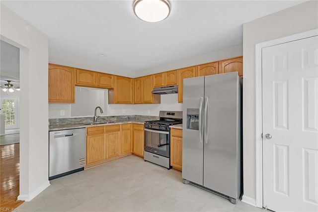 926 Allendale DR, Hampton, VA 23669