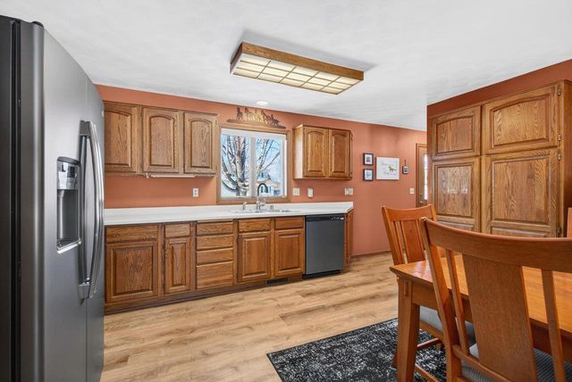 144 BALDWIN COURT, Appleton, WI 54915