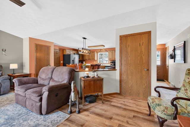 144 BALDWIN COURT, Appleton, WI 54915