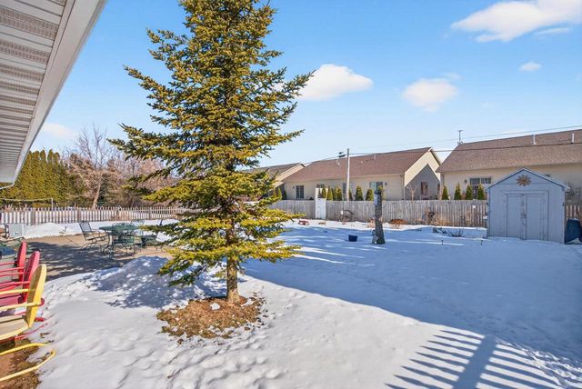 144 BALDWIN COURT, Appleton, WI 54915