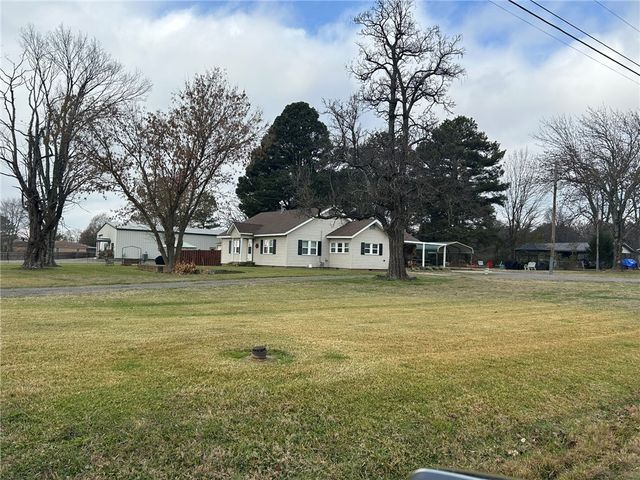 302 Bradley Cove Road, Russellville, AR 72802