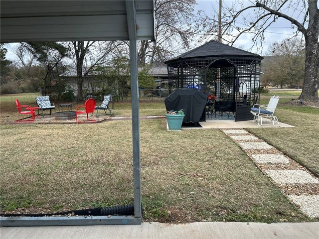 302 Bradley Cove Road, Russellville, AR 72802