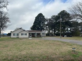 302 Bradley Cove Road, Russellville, AR 72802