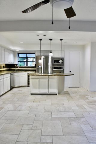 9 Willowherb Court, The Woodlands, TX 77380