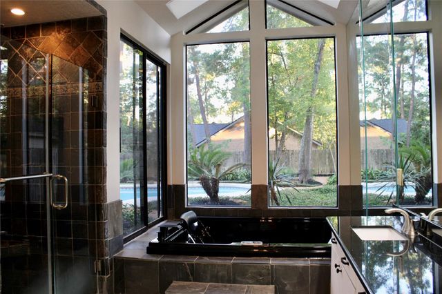 9 Willowherb Court, The Woodlands, TX 77380